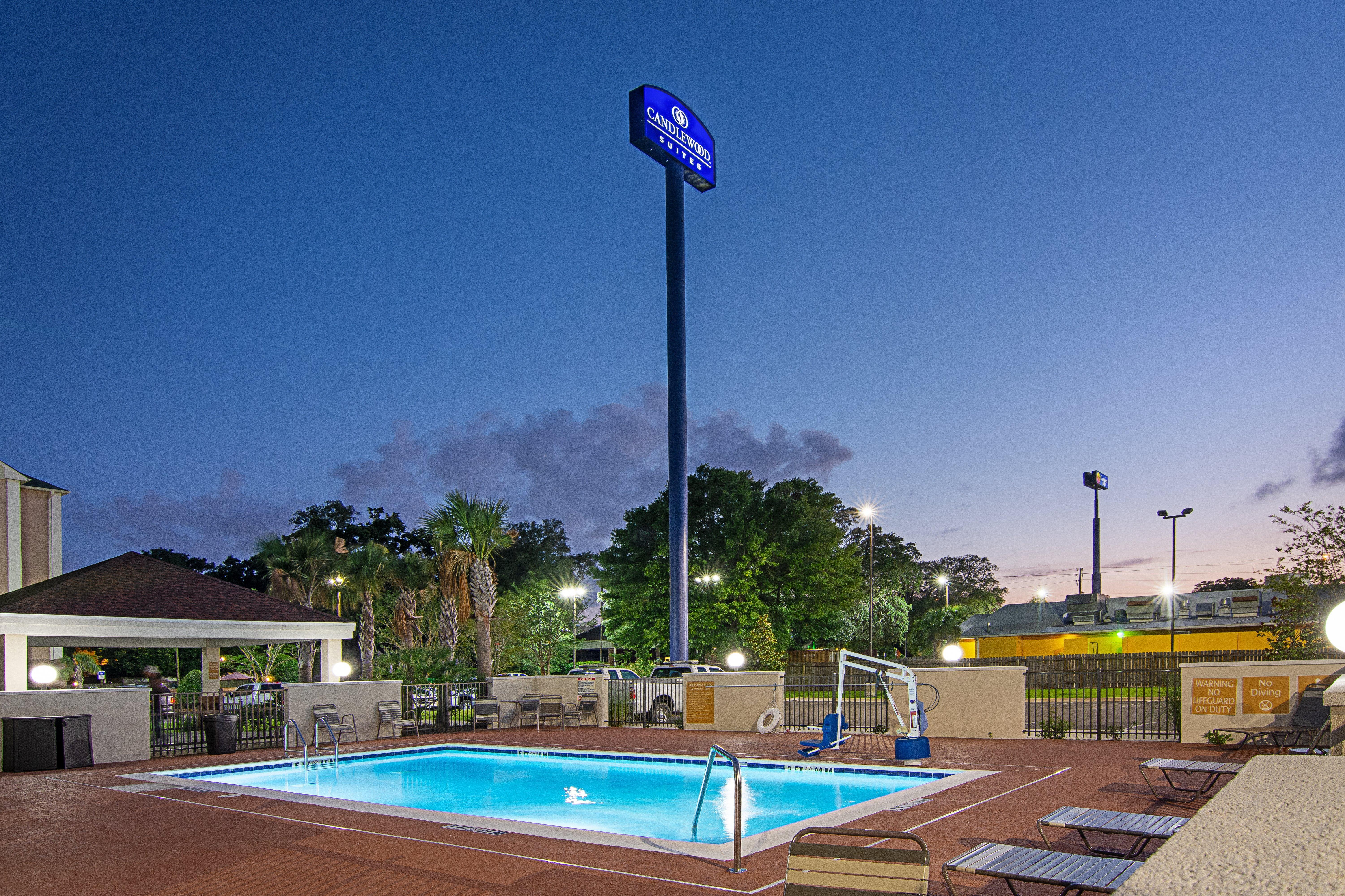 Candlewood Suites - Pensacola - University Area By Ihg Bagian luar foto